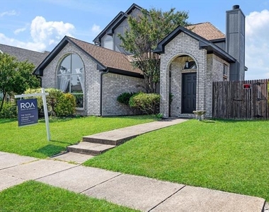 2409 Baretta Drive - Photo Thumbnail 1