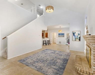 2409 Baretta Drive - Photo Thumbnail 6