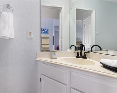 2409 Baretta Drive - Photo Thumbnail 19