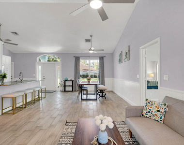 1176 Staghorn Street - Photo Thumbnail 5