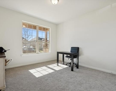7045 Pecan Glen Place - Photo Thumbnail 4