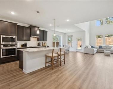 7045 Pecan Glen Place - Photo Thumbnail 7