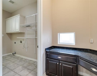 2817 Newburyport Avenue - Photo Thumbnail 18