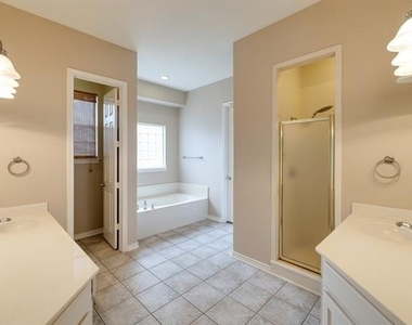 2817 Newburyport Avenue - Photo Thumbnail 32