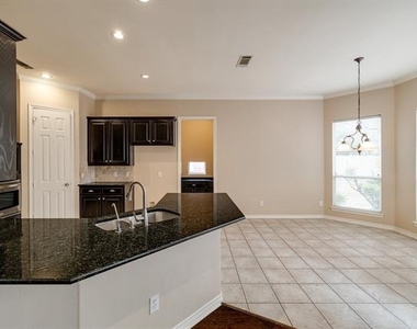 2817 Newburyport Avenue - Photo Thumbnail 11
