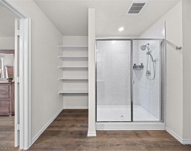 2920 Roper Street - Photo Thumbnail 20