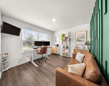 2920 Roper Street - Photo Thumbnail 2