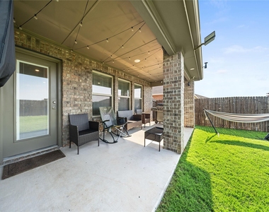 2920 Roper Street - Photo Thumbnail 21