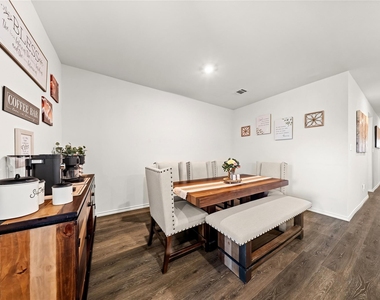 2920 Roper Street - Photo Thumbnail 13