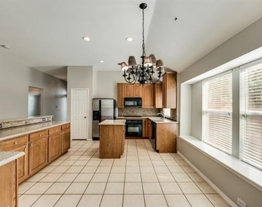 12421 Bruschetta Drive - Photo Thumbnail 8