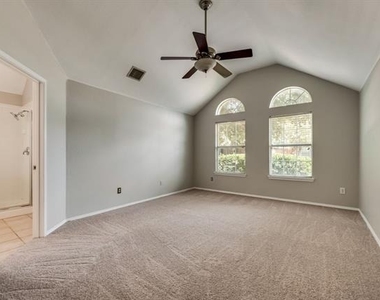 12421 Bruschetta Drive - Photo Thumbnail 9