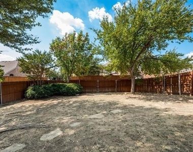 12421 Bruschetta Drive - Photo Thumbnail 15