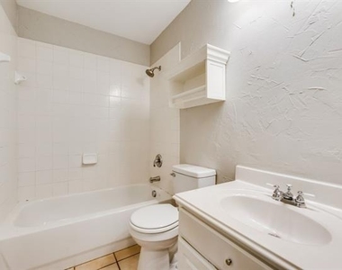 12421 Bruschetta Drive - Photo Thumbnail 14