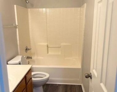 2053 Meadow Park Drive - Photo Thumbnail 18
