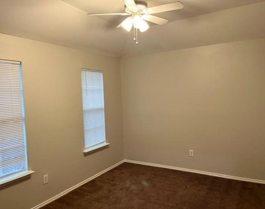2053 Meadow Park Drive - Photo Thumbnail 21