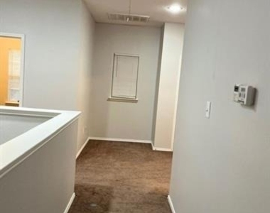2053 Meadow Park Drive - Photo Thumbnail 17