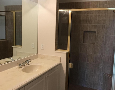 601 Mariner Bay Boulevard - Photo Thumbnail 14