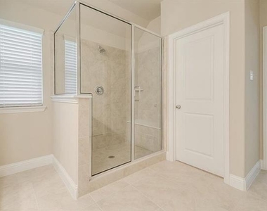 4720 Piedras Lanzar Drive - Photo Thumbnail 12