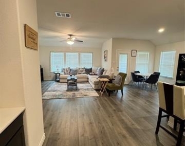 9808 Elk Falls Lane - Photo Thumbnail 2