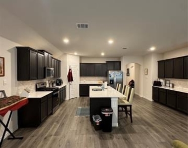 9808 Elk Falls Lane - Photo Thumbnail 6