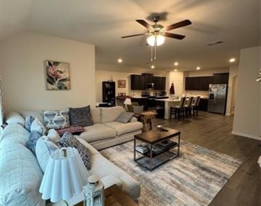 9808 Elk Falls Lane - Photo Thumbnail 5