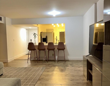 410 Nw 68th Avenue - Photo Thumbnail 5