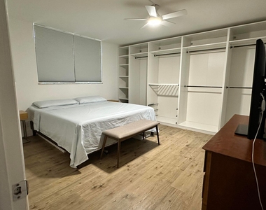 410 Nw 68th Avenue - Photo Thumbnail 9