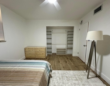 410 Nw 68th Avenue - Photo Thumbnail 14