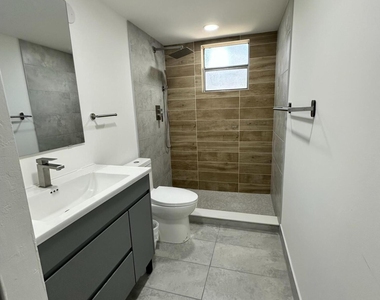 410 Nw 68th Avenue - Photo Thumbnail 27