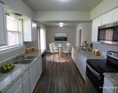 5016 Roberts Drive - Photo Thumbnail 2