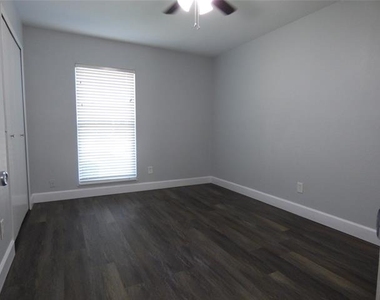 5016 Roberts Drive - Photo Thumbnail 29