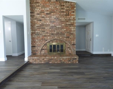5016 Roberts Drive - Photo Thumbnail 20
