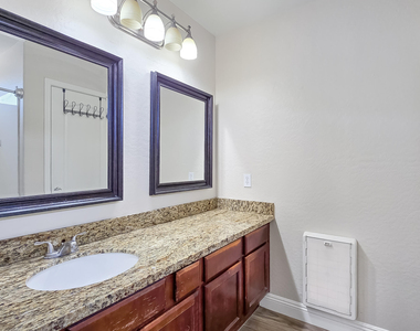 25673 W Northern Lights Way - Photo Thumbnail 18