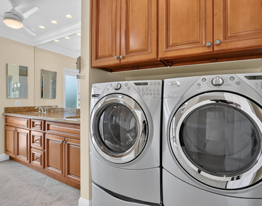 899 Granada Drive - Photo Thumbnail 22