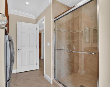 899 Granada Drive - Photo Thumbnail 24
