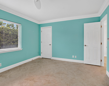 899 Granada Drive - Photo Thumbnail 21