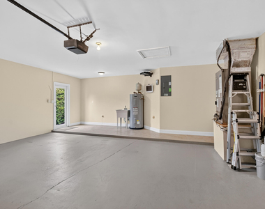899 Granada Drive - Photo Thumbnail 34