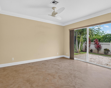 899 Granada Drive - Photo Thumbnail 26