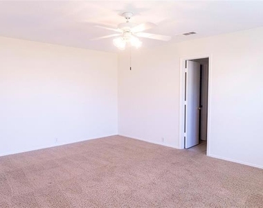 8929 Sagebrush Trail - Photo Thumbnail 7