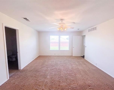 8929 Sagebrush Trail - Photo Thumbnail 11