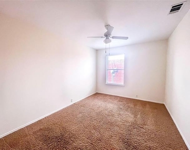 8929 Sagebrush Trail - Photo Thumbnail 8