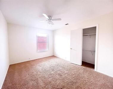 8929 Sagebrush Trail - Photo Thumbnail 9