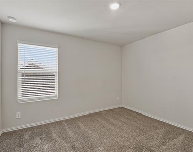 810 Honeydew Lane - Photo Thumbnail 31