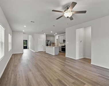 810 Honeydew Lane - Photo Thumbnail 18