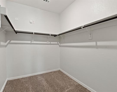 810 Honeydew Lane - Photo Thumbnail 26
