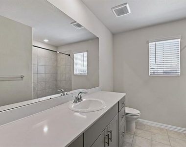 810 Honeydew Lane - Photo Thumbnail 33