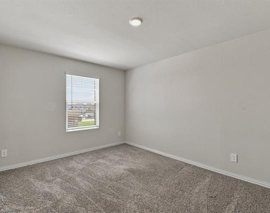 810 Honeydew Lane - Photo Thumbnail 35