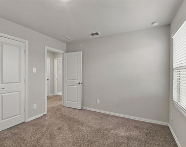 810 Honeydew Lane - Photo Thumbnail 32
