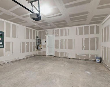 810 Honeydew Lane - Photo Thumbnail 15