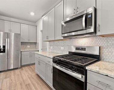 810 Honeydew Lane - Photo Thumbnail 12